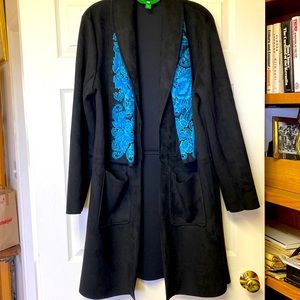 Lightweight suede cloth overcoat, pockets. Beautiful scarf included.